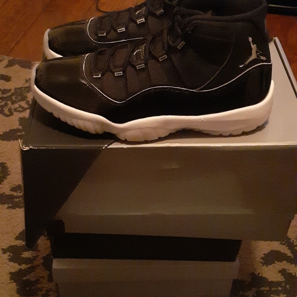 Retro jordan jubilee 11's - Picture 3 of 4